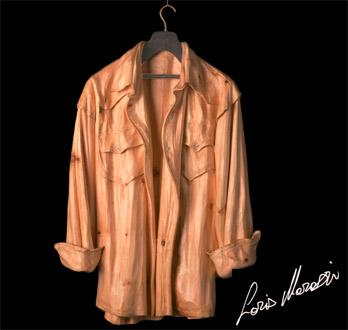 Shirt with hanger in wood - CLICK HERE TO ZOOM